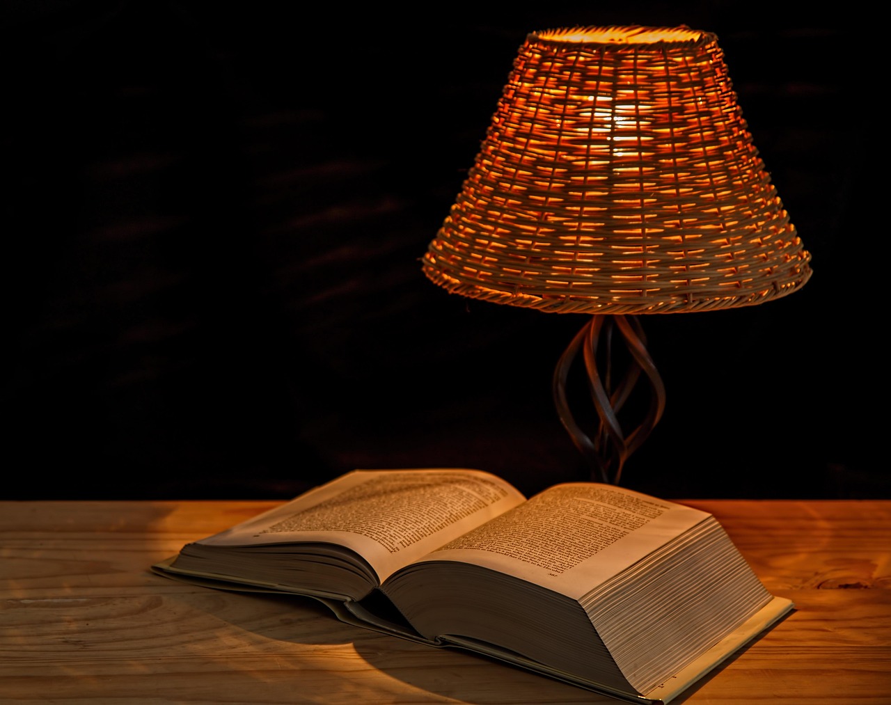 entdecken sie unverzichtbare bücher, die jeder leser mindestens einmal gelesen haben sollte. unsere auswahl an must-read-büchern umfasst zeitlose klassiker und moderne meisterwerke, die inspirieren und bereichern. egal ob belletristik, sachbuch oder klassiker – finden sie die geschichten, die ihre sicht auf die welt verändern werden.