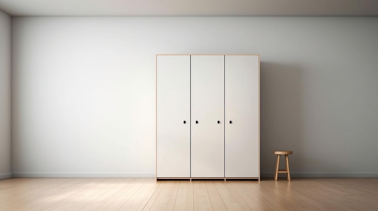 entdecken sie effektive tipps zur kleiderschrankorganisation, um platz zu sparen und ihren stil optimal zur geltung zu bringen. von der ausmistung bis zur perfekten anordnung – optimieren sie ihre garderobe für mehr ordnung und übersicht.
